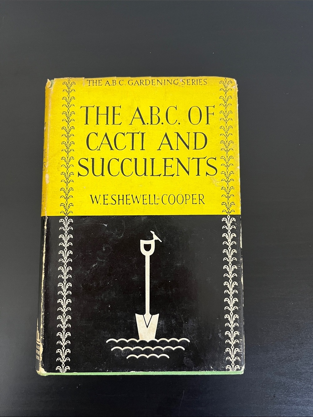 2/$10 The A.B.C. of Cacti and Succulents by W. E. Shewell-Cooper - Vintage Book
